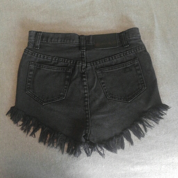 Unif Shorts Frayed - Picture 3 of 5
